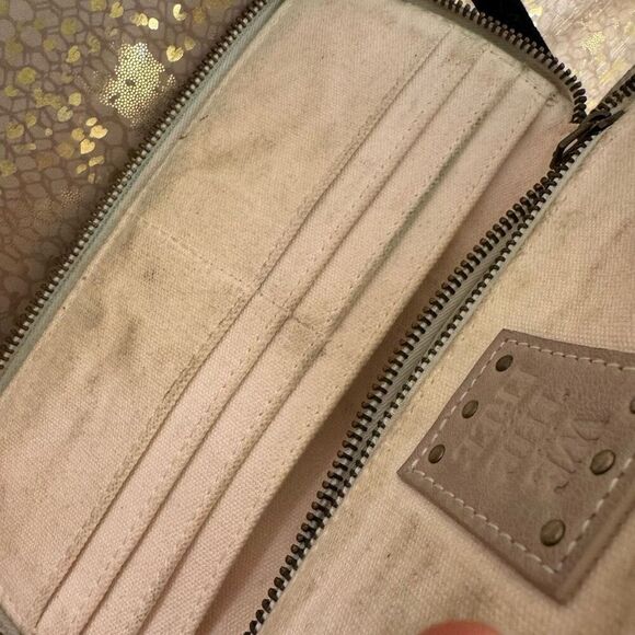 Free People Taupe Leather Canvas Boho Zip Wristlet Wallet Used - Picture 7 of 9